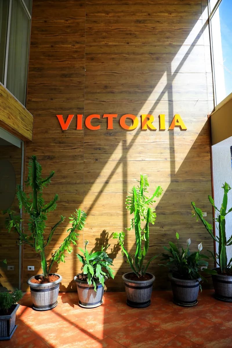 Victoria Hotel lobby
