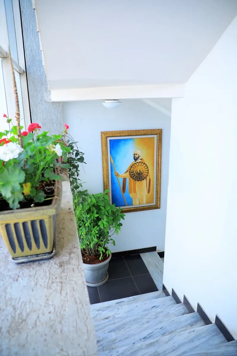 Lobby & Reception